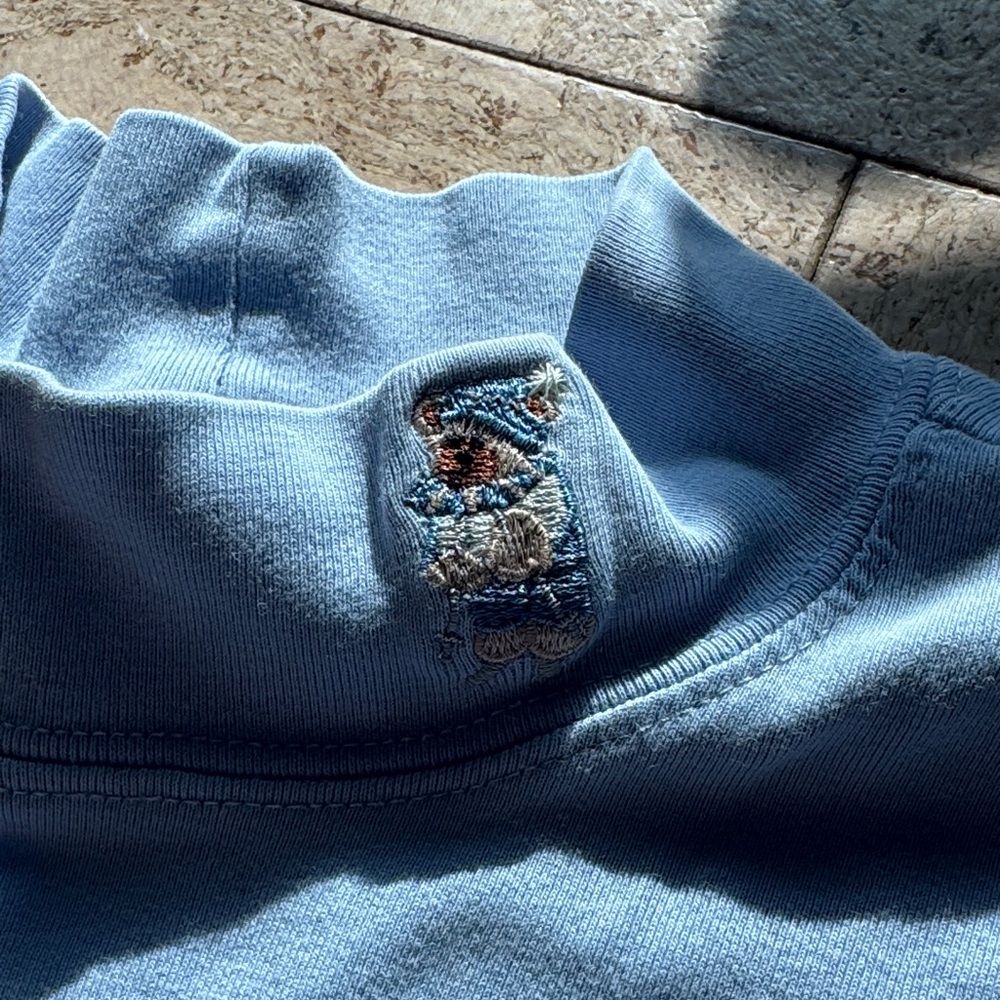 Northern Reflections Vintage Long Sleeve Top with Bear stitching on collar - Picture 4 of 7
